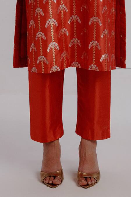 Taisha_Red Silk Embroidery, Zari Parijat Floral Hand Woven Straight Kurta With Pant _Online_at_Aza_Fashions