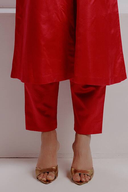 Shop_Taisha_Maroon Silk Zari, Embroidery Pakhi Hand Woven Back Button Down Kurta With Pant _Online_at_Aza_Fashions