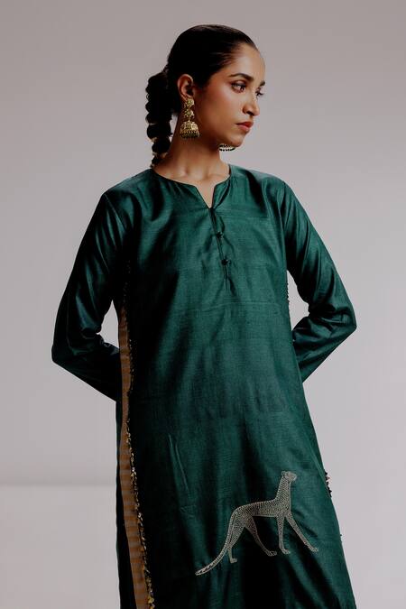Buy_Taisha_Green Tussar, Silk Sequins, Nimra Leopard Embroidered Straight Kurta With Pant _Online_at_Aza_Fashions