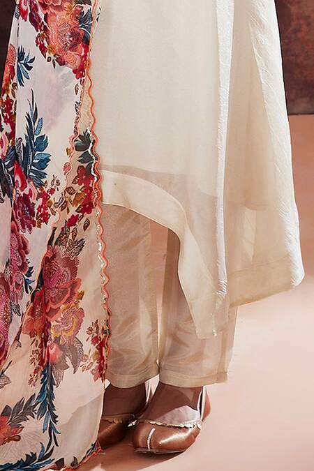 Affroz Ivory Tissue, Silk Embroidery, Sequins, Beads, Diamonds V-neck Sleeve Kurta Set Online at Aza Fashions Affroz_Ivory Tissue, Silk Embroidery, Sequins, Beads, Diamonds V-neck Sleeve Kurta Set _Online_at_Aza_Fashions