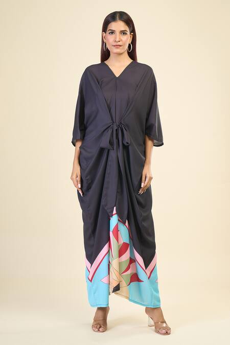 Naintara Bajaj_Black Georgette V-neck Chelsea Abstract Print Tie Up Kaftan _Online_at_Aza_Fashions