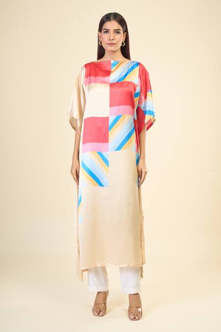 Samyukta Singhania_Beige Boat Neck Sunshine Geometric Print Kaftan _Online_at_Aza_Fashions