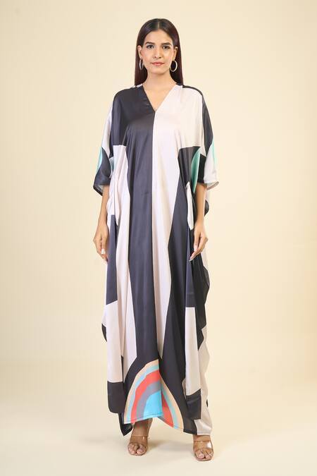 Naintara Bajaj Black Silk, Crepe V-neck Abstract Print Kaftan Online at Aza Fashions Naintara Bajaj_Black Silk, Crepe V-neck Abstract Print Kaftan _Online_at_Aza_Fashions