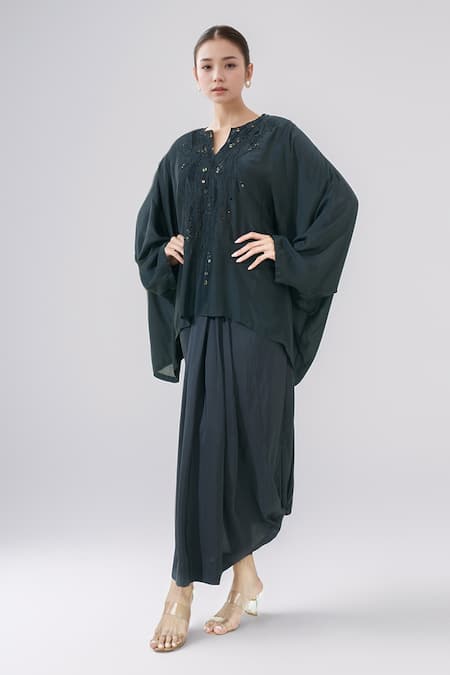 Anamika Khanna Embroidered Short Kurta & Lungi Skirt Set 