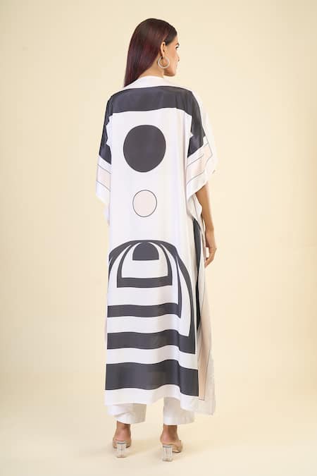 Naintara Bajaj_Black Silk, Crepe Boat Neck Soft Cosmos Print Kaftan _Online_at_Aza_Fashions