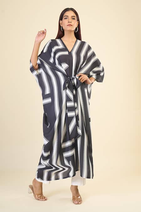 Buy_Naintara Bajaj_Black V-neck Geometric Stripe Print Tie Up Kaftan _Online_at_Aza_Fashions