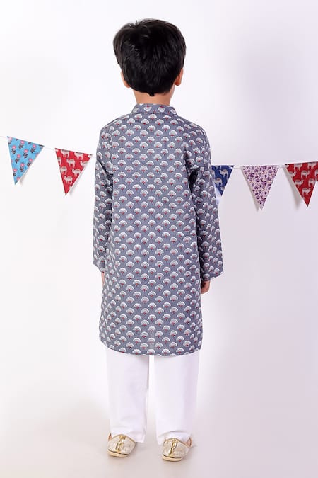 Shop Lil Drama Gray Cotton Floral Printed Kurta And Pyjama Set at Aza Fashions Shop_Lil Drama_Gray Cotton Floral Printed Kurta And Pyjama Set _at_Aza_Fashions