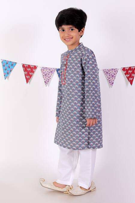 Lil Drama Gray Cotton Floral Printed Kurta And Pyjama Set Online at Aza Fashions Lil Drama_Gray Cotton Floral Printed Kurta And Pyjama Set _Online_at_Aza_Fashions