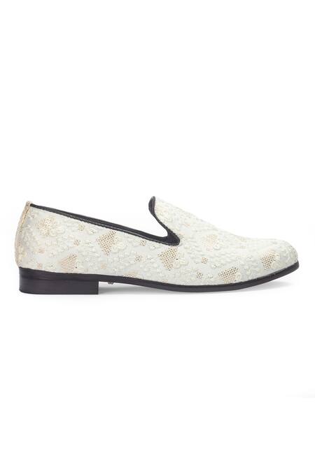 Domani_Cream Ajmeri Geometric Embroidered Slip-on_Online_at_Aza_Fashions