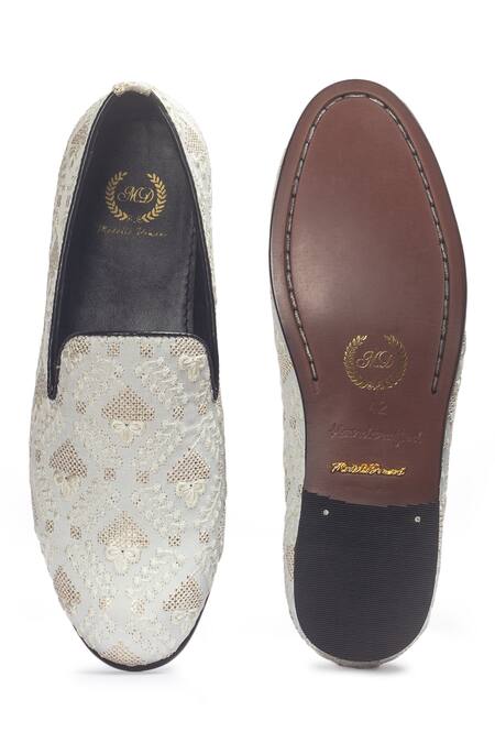 Buy_Domani_Cream Ajmeri Geometric Embroidered Slip-on_Online_at_Aza_Fashions