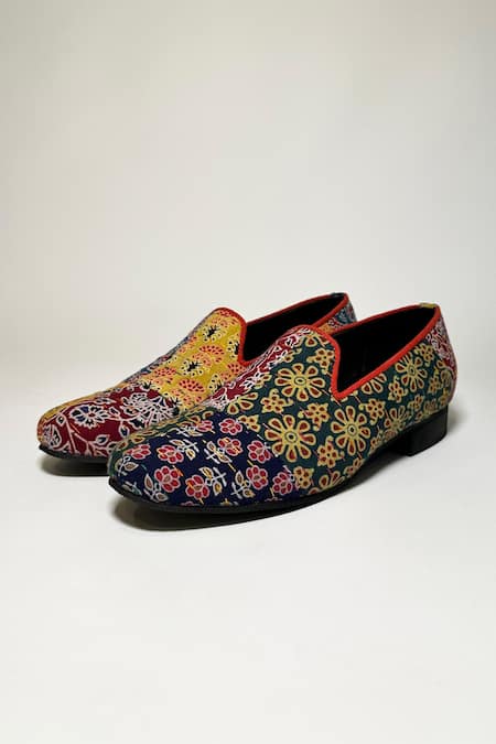 Jeetinder Sandhu Mic Kantha Embroidered Loafers 