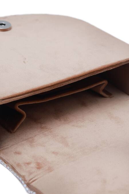 Buy The Tan Clan Peach Cut Work, Beads, Stones Amulya Cutdana Embellished Bag Buy_The Tan Clan_Peach Cut Work, Beads, Stones Amulya Cutdana Embellished Bag