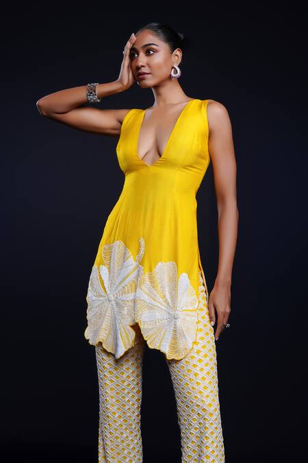 Buy Ashutosh Joshi Yellow Silk, Net, Crepe Embroidery Plunge Prabha Hand Kurta Cigarette Pant Set Buy_Ashutosh Joshi_Yellow Silk, Net, Crepe Embroidery Plunge Prabha Hand Kurta Cigarette Pant Set