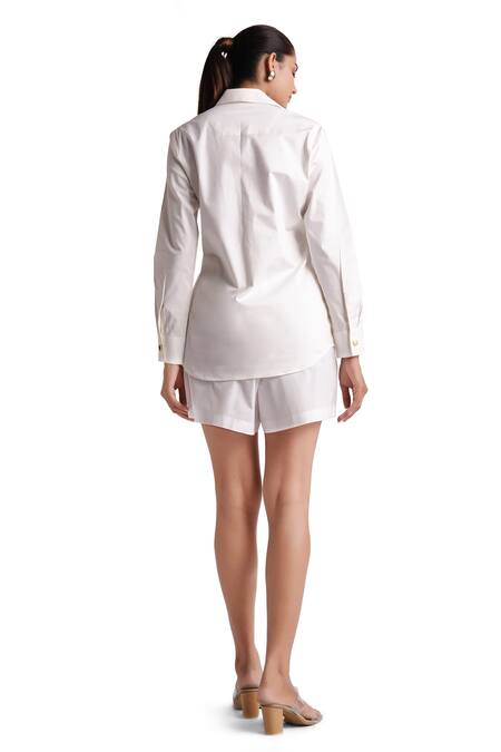 Elarra By Pratyancha Tiger Embroidered Shirt With Shorts 