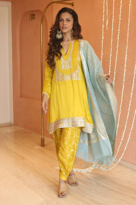 Izzumi Mehta Zardosi Embroidered Asymmetric Kurta & Pant Set 