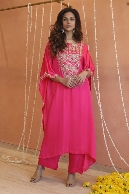 Izzumi Mehta Gota Embroidered Asymmetric Kaftan With Pant 