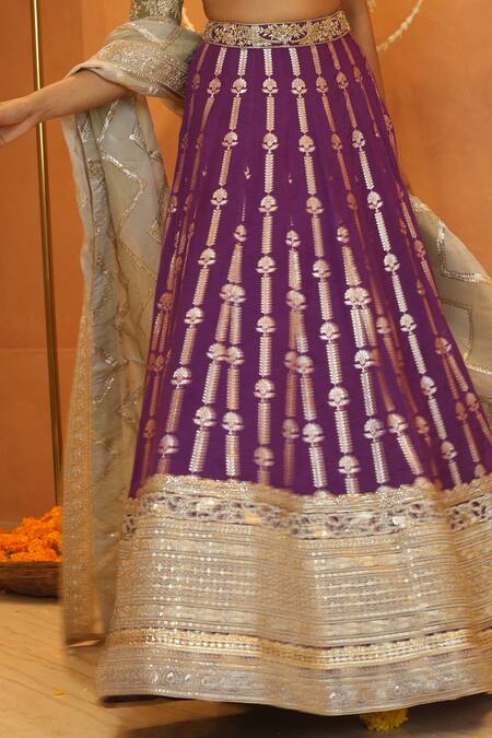 Izzumi Mehta_Green Silk, Chanderi Embroidery, Zari Round Floral Zardosi Blouse And Lehenga Set _Online_at_Aza_Fashions