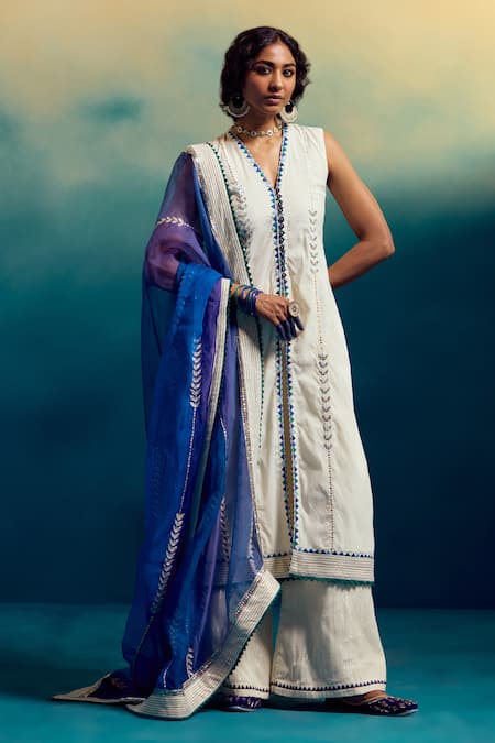 Karishma Khanduja Bareilly Embroidered Kurta With Dupatta 