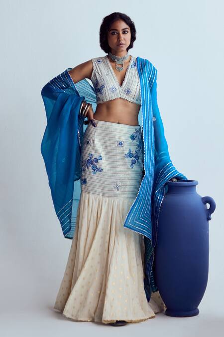 Buy Karishma Khanduja Bareilly Cream Kota Doria Mirrors, Embroidery V-neck Floral Skirt Set Online at Aza Fashions Buy_Karishma Khanduja Bareilly_Cream Kota Doria Mirrors, Embroidery V-neck Floral Skirt Set _Online_at_Aza_Fashions