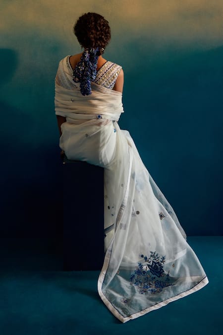Shop_Karishma Khanduja Bareilly_Cream Organza, Chanderi Embroidery, Sequins Plunge Floral Saree With Blouse _Online_at_Aza_Fashions