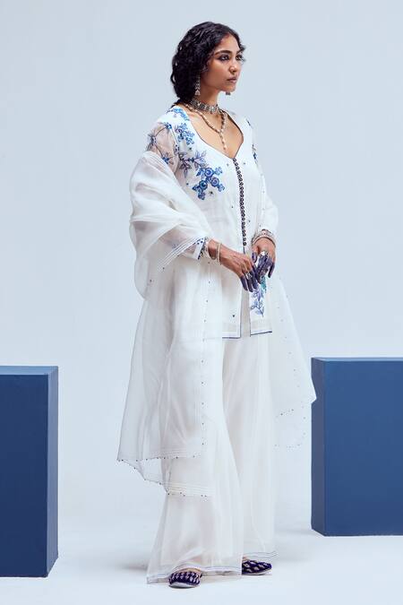 Karishma Khanduja Bareilly_Cream Organza Embroidery Asymmetric Short Kurta Pant Set _Online_at_Aza_Fashions