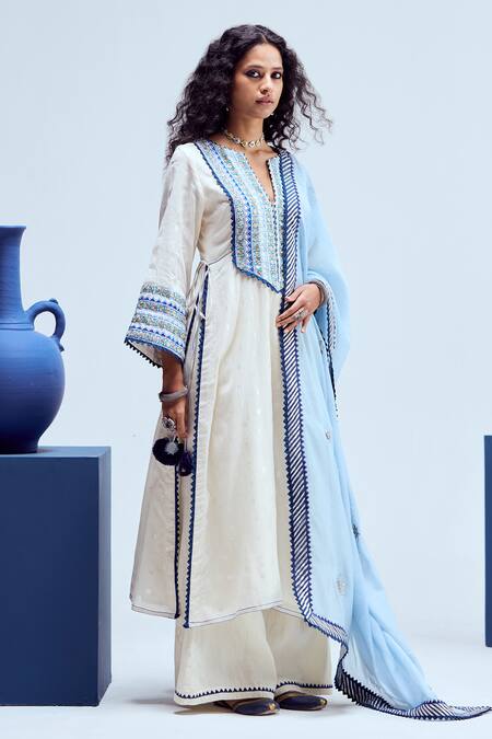 Karishma Khanduja Bareilly Cream Kota Doria, Chanderi, Cotton Embroidery, Mirrors Split Kurta Pant Set Online at Aza Fashions Karishma Khanduja Bareilly_Cream Kota Doria, Chanderi, Cotton Embroidery, Mirrors Split Kurta Pant Set _Online_at_Aza_Fashions