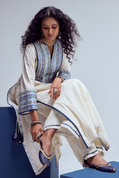 Buy Karishma Khanduja Bareilly Cream Kota Doria, Chanderi, Cotton Embroidery, Mirrors Split Kurta Pant Set Online at Aza Fashions Buy_Karishma Khanduja Bareilly_Cream Kota Doria, Chanderi, Cotton Embroidery, Mirrors Split Kurta Pant Set _Online_at_Aza_Fashions