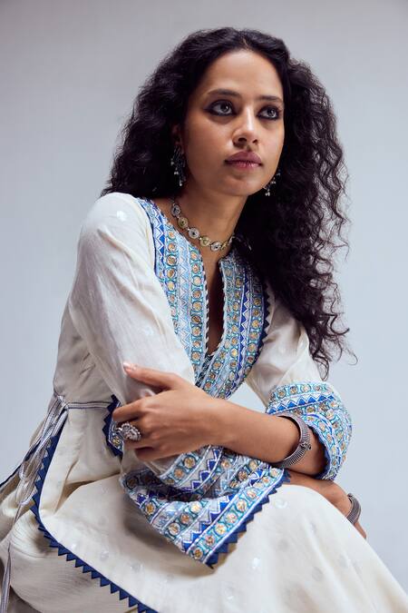 Shop Karishma Khanduja Bareilly Cream Kota Doria, Chanderi, Cotton Embroidery, Mirrors Split Kurta Pant Set Online at Aza Fashions Shop_Karishma Khanduja Bareilly_Cream Kota Doria, Chanderi, Cotton Embroidery, Mirrors Split Kurta Pant Set _Online_at_Aza_Fashions