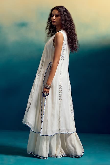 Karishma Khanduja Bareilly_Cream Chanderi Sequins Sweetheart Neck Embroidered Kurta Gharara Set _at_Aza_Fashions