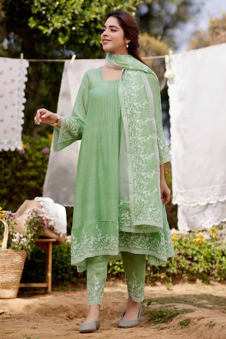 Buy Naaz By Noor Green Chanderi, Cotton, Organza Embroidery Square Calla Lily Border Kurta Set Online at Aza Fashions Buy_Naaz By Noor_Green Chanderi, Cotton, Organza Embroidery Square Calla Lily Border Kurta Set _Online_at_Aza_Fashions