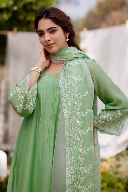 Shop Naaz By Noor Green Chanderi, Cotton, Organza Embroidery Square Calla Lily Border Kurta Set Online at Aza Fashions Shop_Naaz By Noor_Green Chanderi, Cotton, Organza Embroidery Square Calla Lily Border Kurta Set _Online_at_Aza_Fashions