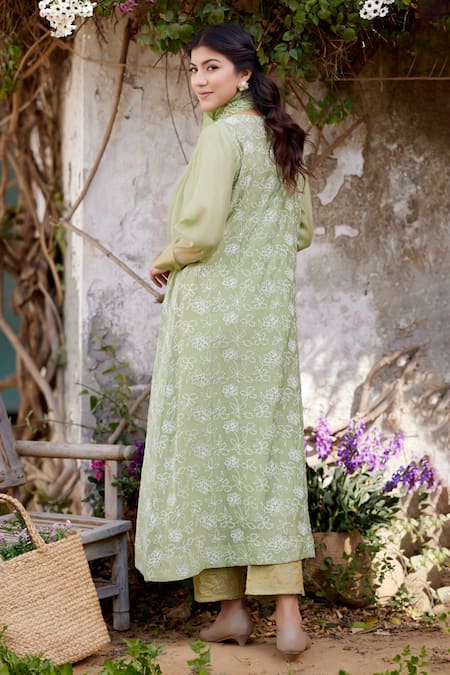 Shop Naaz By Noor Green Chanderi, Cotton, Organza Embroidery Ladys Mantle Fields Thread Kurta Set at Aza Fashions Shop_Naaz By Noor_Green Chanderi, Cotton, Organza Embroidery Ladys Mantle Fields Thread Kurta Set _at_Aza_Fashions