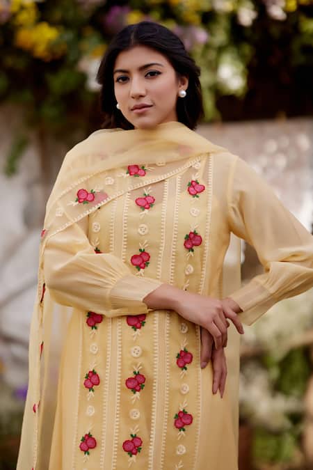 Buy Naaz By Noor Yellow Cotton, Organza Embroidery Round Neck Meringue Floral Thread Kurta Set Online at Aza Fashions Buy_Naaz By Noor_Yellow Cotton, Organza Embroidery Round Neck Meringue Floral Thread Kurta Set _Online_at_Aza_Fashions