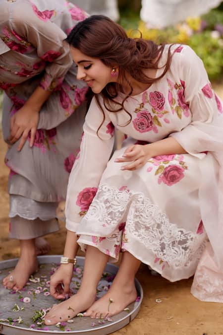 Shop Naaz By Noor Pink Chanderi Cotton, Cotton, Organza Lace, Rose Field Printed Kurta Set Online at Aza Fashions Shop_Naaz By Noor_Pink Chanderi Cotton, Cotton, Organza Lace, Rose Field Printed Kurta Set _Online_at_Aza_Fashions