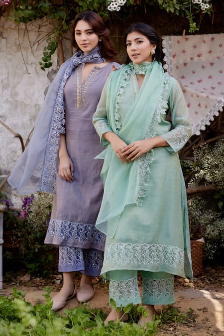 Naaz By Noor Green Chanderi, Organza Lace V-neck Rosa Thread Work Kurta Set Online at Aza Fashions Naaz By Noor_Green Chanderi, Organza Lace V-neck Rosa Thread Work Kurta Set _Online_at_Aza_Fashions