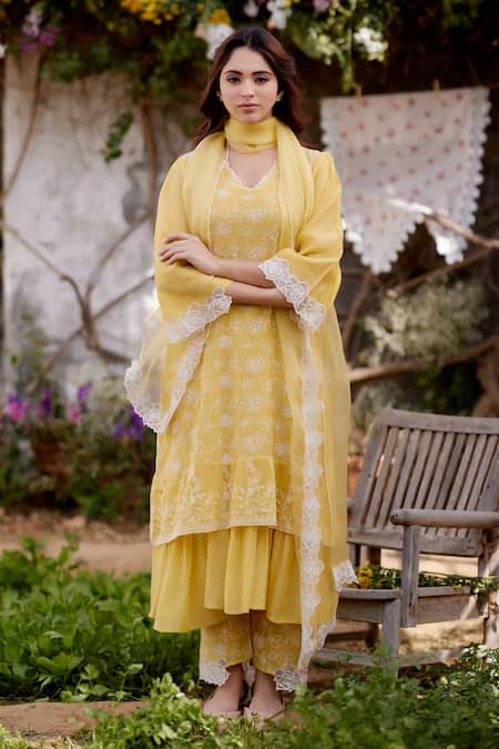 Naaz By Noor Yellow Chanderi, Organza, Cotton Lace, Sunflower Fields Thread A-line Kurta Set Online at Aza Fashions Naaz By Noor_Yellow Chanderi, Organza, Cotton Lace, Sunflower Fields Thread A-line Kurta Set _Online_at_Aza_Fashions