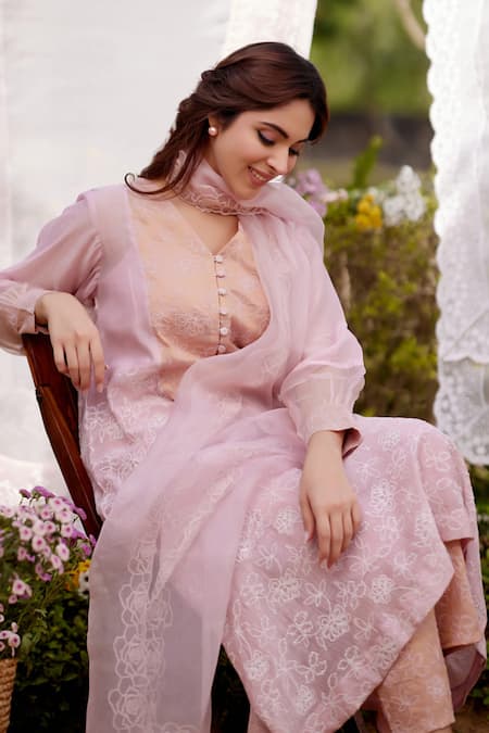 Buy_Naaz By Noor_Pink Chanderi, Cotton, Organza Embroidery V-neck Kurta Set With Dupatta 