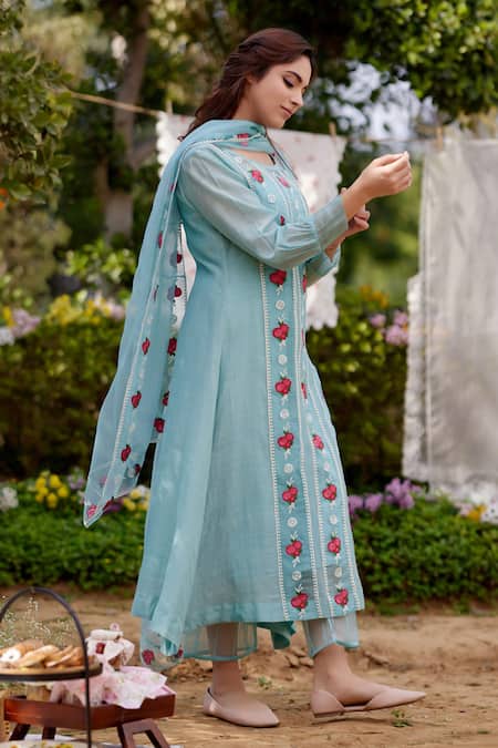 Naaz By Noor Blue Chanderi, Organza, Cotton Lace, Embroidery Round Floral Vine Kurta Set Online at Aza Fashions Naaz By Noor_Blue Chanderi, Organza, Cotton Lace, Embroidery Round Floral Vine Kurta Set _Online_at_Aza_Fashions