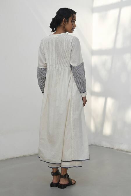 Shop_Payal Pratap_Ivory Handloom Cotton V-neck Lesvos Tunic _at_Aza_Fashions