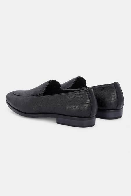 Shop_Lafattio_Black Pashmina Leather Grain Textured Loafers 