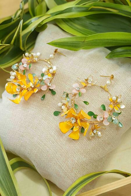 Buy_Floristaa by mahek_Multi Color Pearls, Stones Zara Flower Carved Necklace Set_Online_at_Aza_Fashions