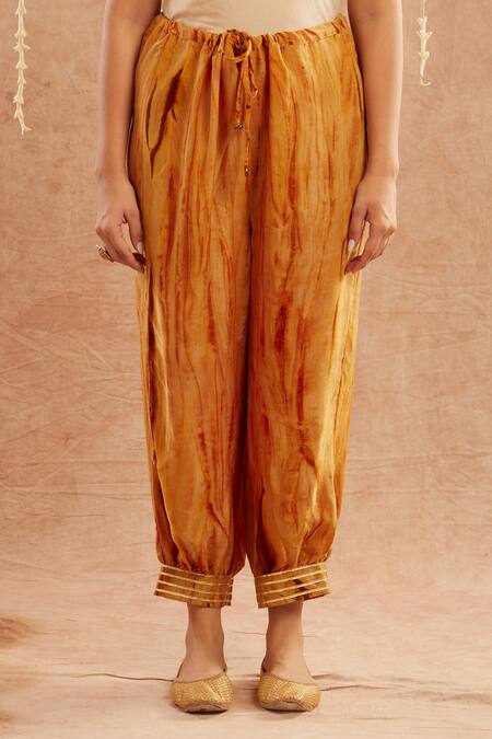 Buy_Label Muslin_Yellow Organza, Satin, Silk Gota Patti Keyhole Kesar Noor Kurta Set With Potli_Online_at_Aza_Fashions