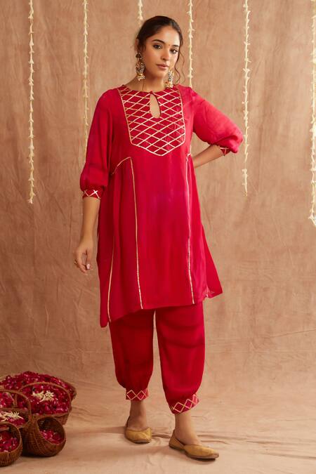 Shop Label Muslin Fuchsia Organza, Satin Gota Noor-e-gul Lace Embellished Kurta Harem Pant Set Online at Aza Fashions Shop_Label Muslin_Fuchsia Organza, Satin Gota Noor-e-gul Lace Embellished Kurta Harem Pant Set_Online_at_Aza_Fashions