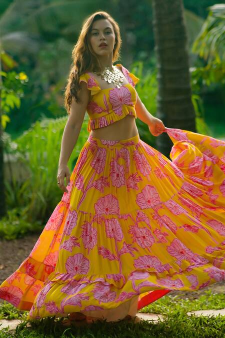 Buy_Rriso_Yellow Cotton Silk Muslin Printed Floral Square Neck Top And Skirt Set_Online_at_Aza_Fashions