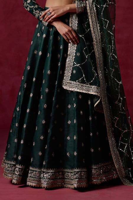 Buy_Lashkaraa_Green Silk, Net, Satin Sequins, Zari, Embroidery Scoop Neck Floral Lehenga Set _Online_at_Aza_Fashions