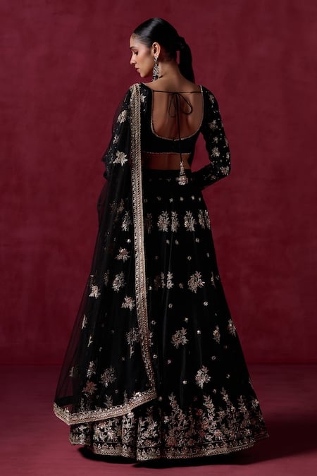Lashkaraa Floral Butta Embroidered Lehenga Set 