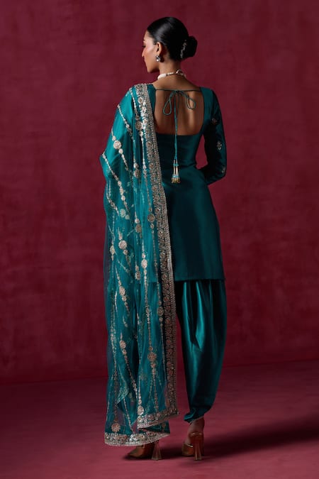 Lashkaraa Floral Embroidered Kurta Dhoti Set 