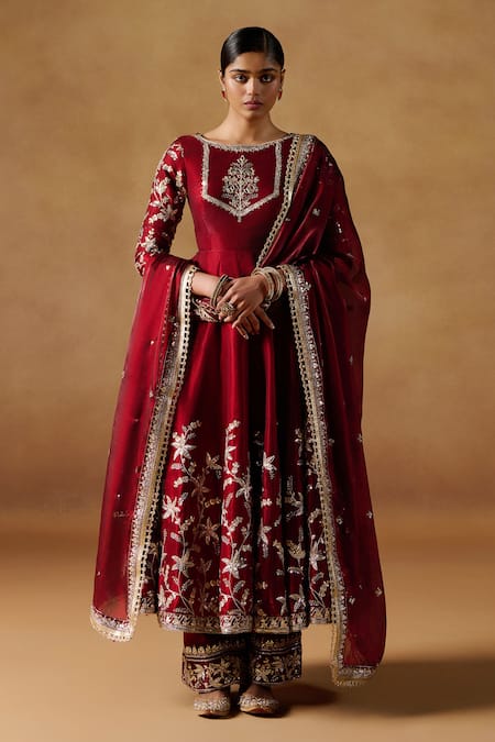 LASHKARAA Red Organza Embroidered Zari Boat Floral Anarkali Set 