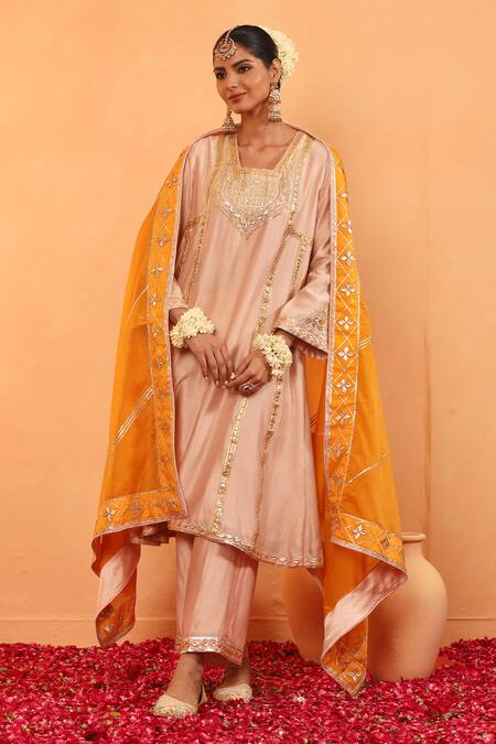 Swati Wadhwani Couture Peach Organza, Chanderi Gota Patti, Embroidery Sitaara Embellished Kurta Set at Aza Fashions Swati Wadhwani Couture_Peach Organza, Chanderi Gota Patti, Embroidery Sitaara Embellished Kurta Set _at_Aza_Fashions