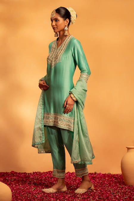 Shop Swati Wadhwani Couture Green Organza, Chanderi Zari, Pearls, Embroidery Sunheri Embellished Kurta Set Online at Aza Fashions Shop_Swati Wadhwani Couture_Green Organza, Chanderi Zari, Pearls, Embroidery Sunheri Embellished Kurta Set _Online_at_Aza_Fashions